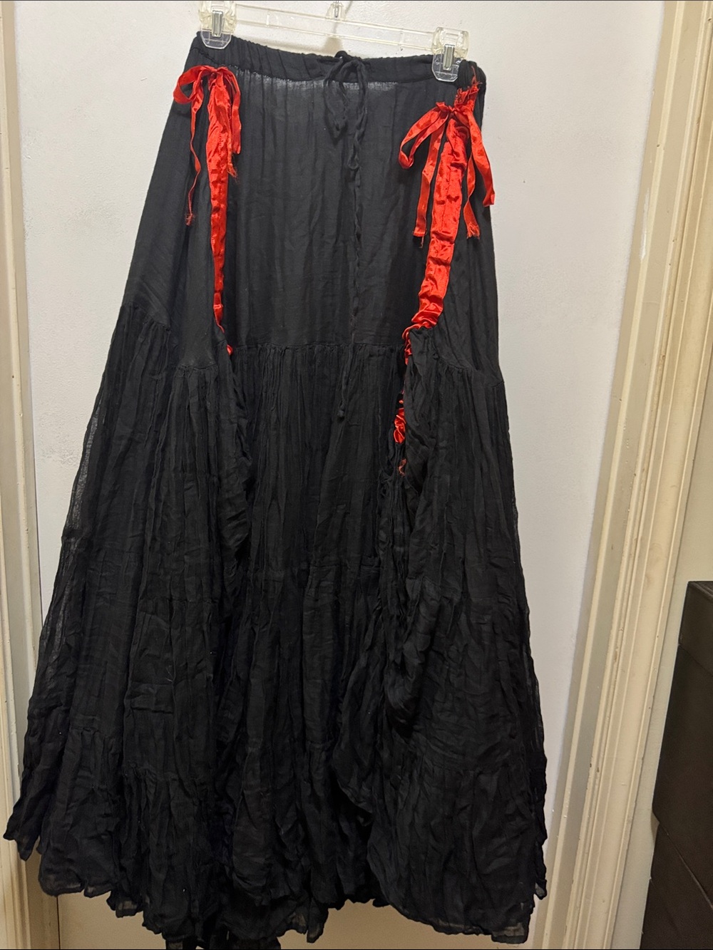 MoonDance Inc 25 yd 100% cotton Maxi Costume Dress in Black & Red Made In India
